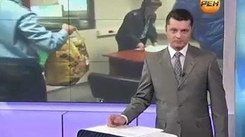 Семена конопли для попугая)))