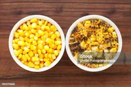 Отварные И Жареные Зерна Кукурузы — стоковые фотографии и другие картинки Кукурузное зерно - Кукурузное зерно, Миска, Кукуруза